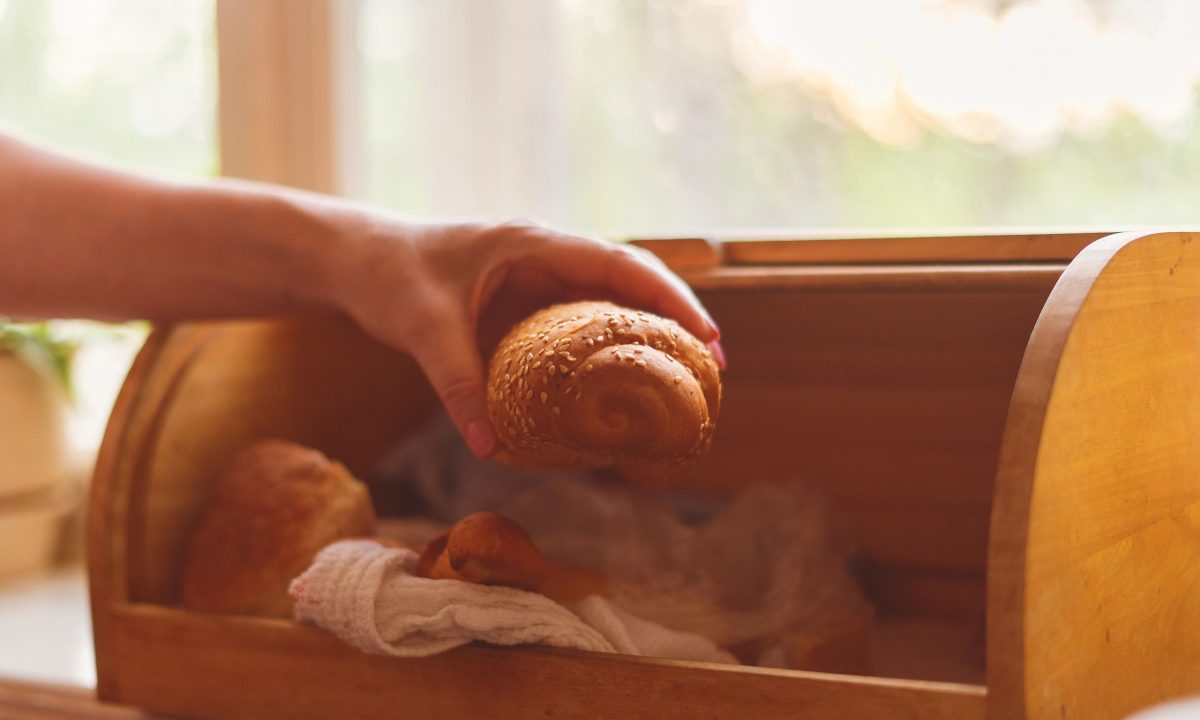 Όχι στην ψωμιέρα και όχι στο ψυγείο: Εδώ θα αποθηκεύσετε το ψωμί σας για αρκετούς μήνες