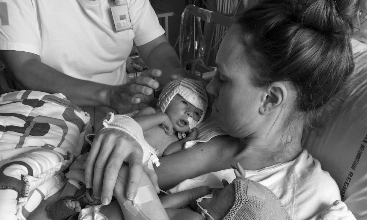 «Η πρώτη αγκαλιά με τα τρίδυμα» - Η συγκινητική ανάρτηση μιας μαμάς