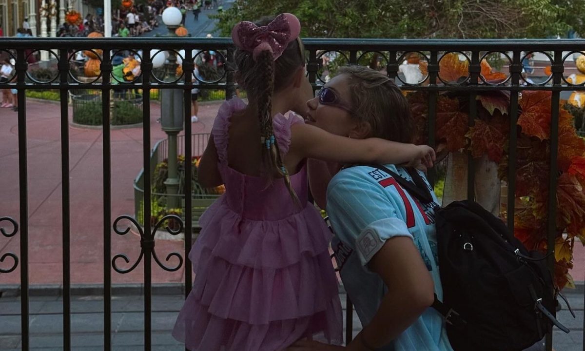 Η Khai, η κόρη του supermodel, Gigi Hadid λατρεύει τα ροζ