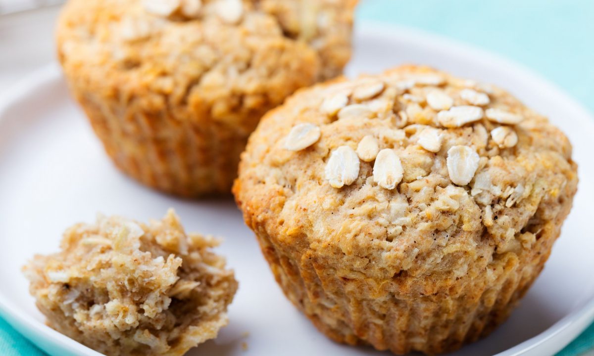 Πώς με 3 μπανάνες και βρώμη θα φτιάξετε νόστιμα muffins θηλασμού