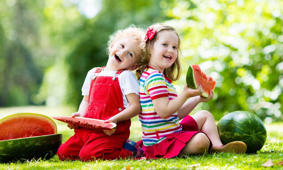 10 καλοκαιρινά σνακ για παιδιά που θα τα κρατήσουν ενυδατωμένα και γεμάτα ενέργεια