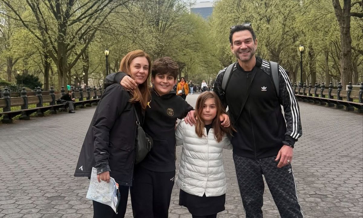 Πάσχα στη Νέα Υόρκη για τον Τάσο Ιορδανίδη, τη Θάλεια Ματίκα και τα παιδιά τους