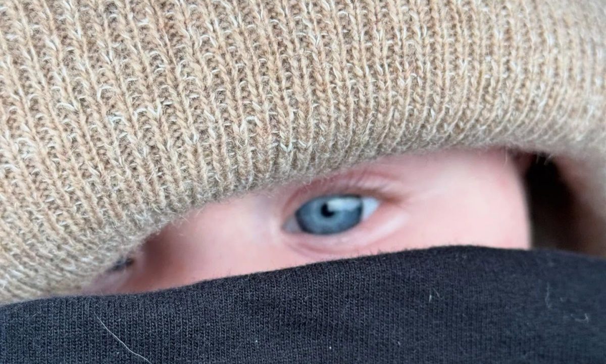 Αυτά τα μάτια κάτι σου θυμίζουν; Μάντεψε τη διάσημη μαμά του μωρού