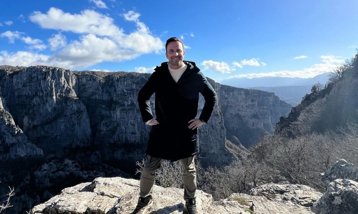 Ο Γιώργος Λιανός καμαρώνει τα παιδιά του σε ποδοσφαιρικούς αγώνες στη Θεσσαλονίκη