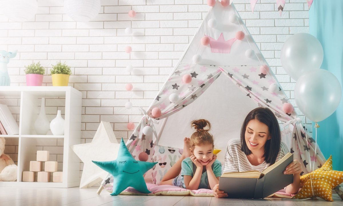 Παγκόσμια Ημέρα Βιβλίου: Πώς τα βιβλία διαμορφώνουν τη ζωή των παιδιών και των γονιών τους;