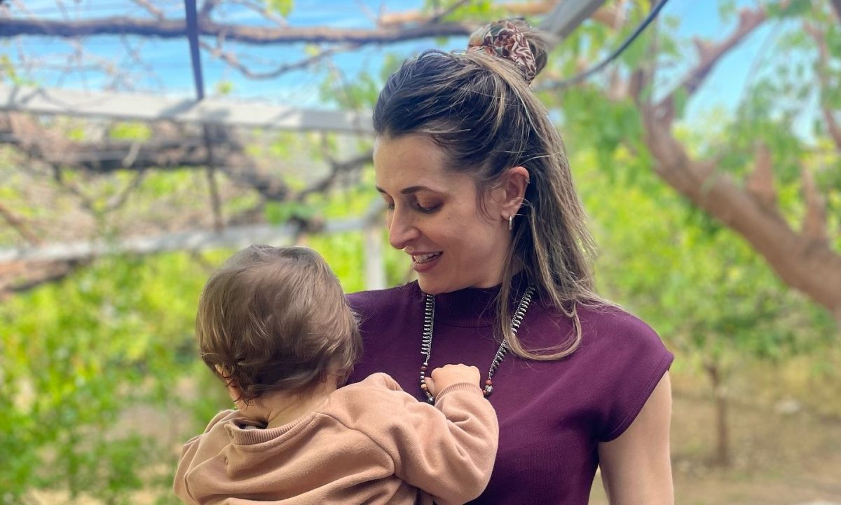 Βασιλική Τρουφάκου: Οι πρώτες πασχαλινές διακοπές με τον γιο της και γνωστούς ηθοποιούς στη Λακωνία