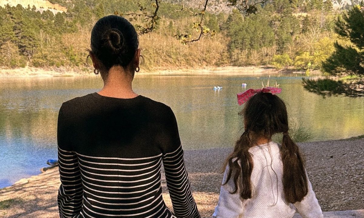 Νικολέττα Ράλλη: Διακοπές στο χωριό με την κόρη της και η επιστροφή στο σχολείο