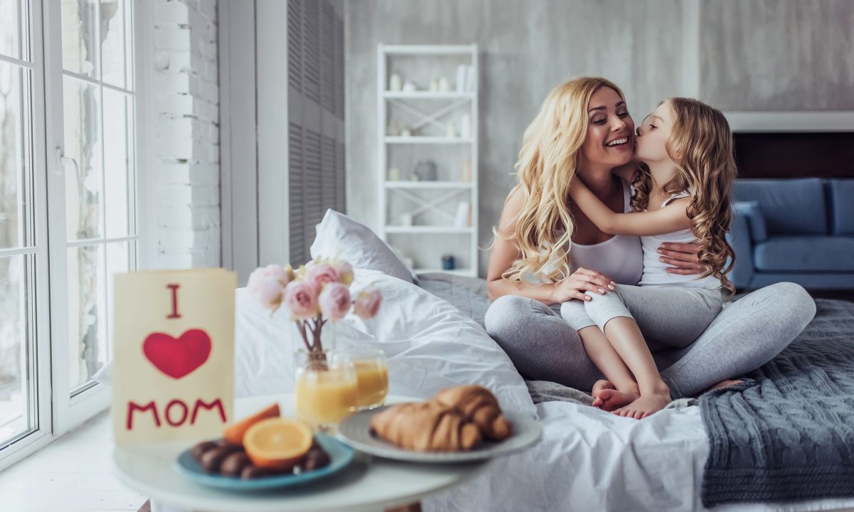 6 πράγματα που δεν γνώριζες για τη Γιορτή της Μητέρας