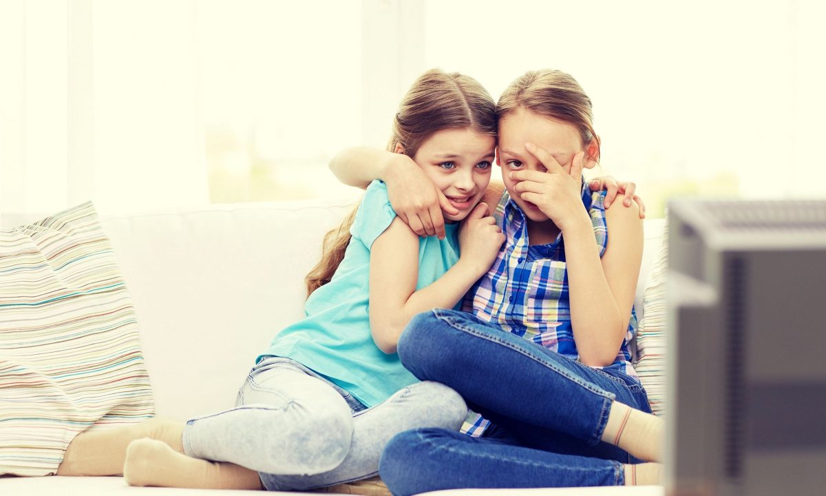 Ερευνητές προειδοποιούν: Η βία στην τηλεόραση θέτει σε κίνδυνο τη συμπεριφορά των παιδιών