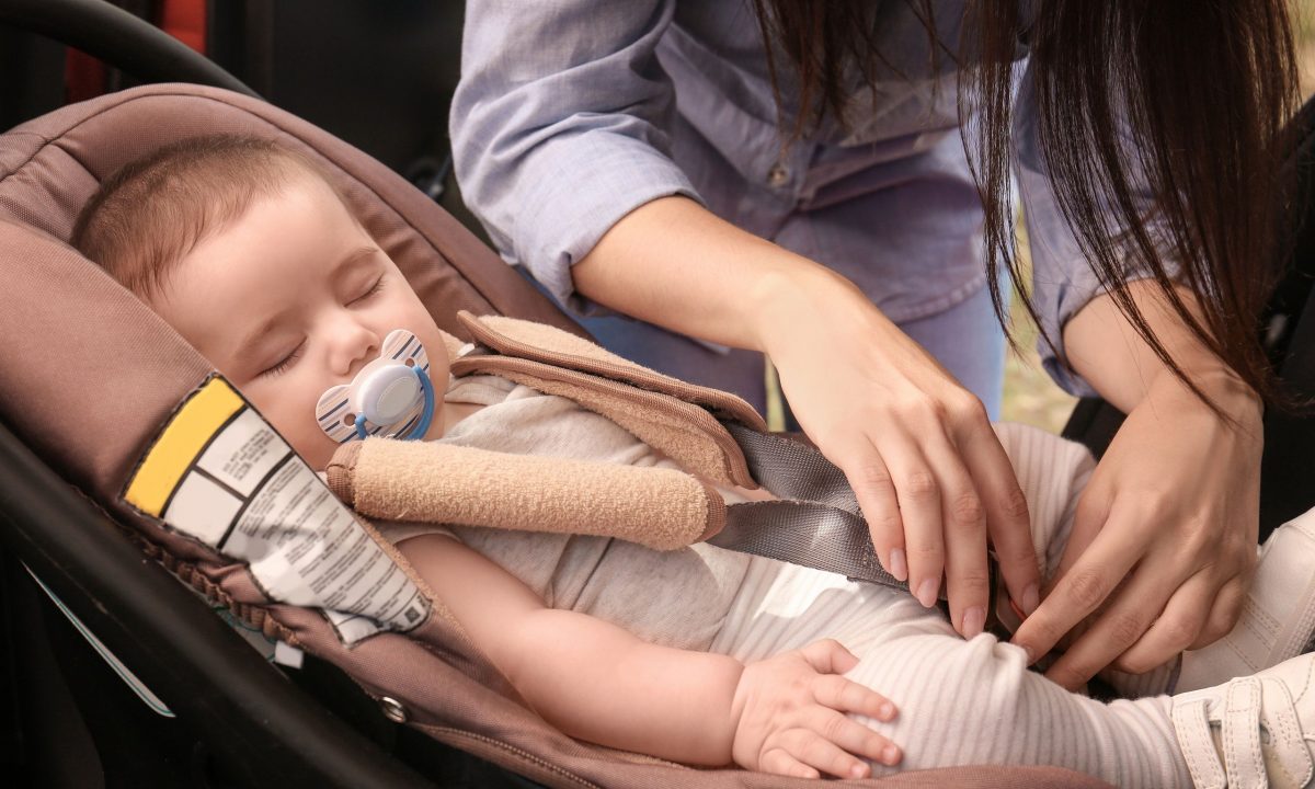 Πόσο ασφαλές είναι να κοιμάται το μωρό στο κάθισμα αυτοκινήτου;