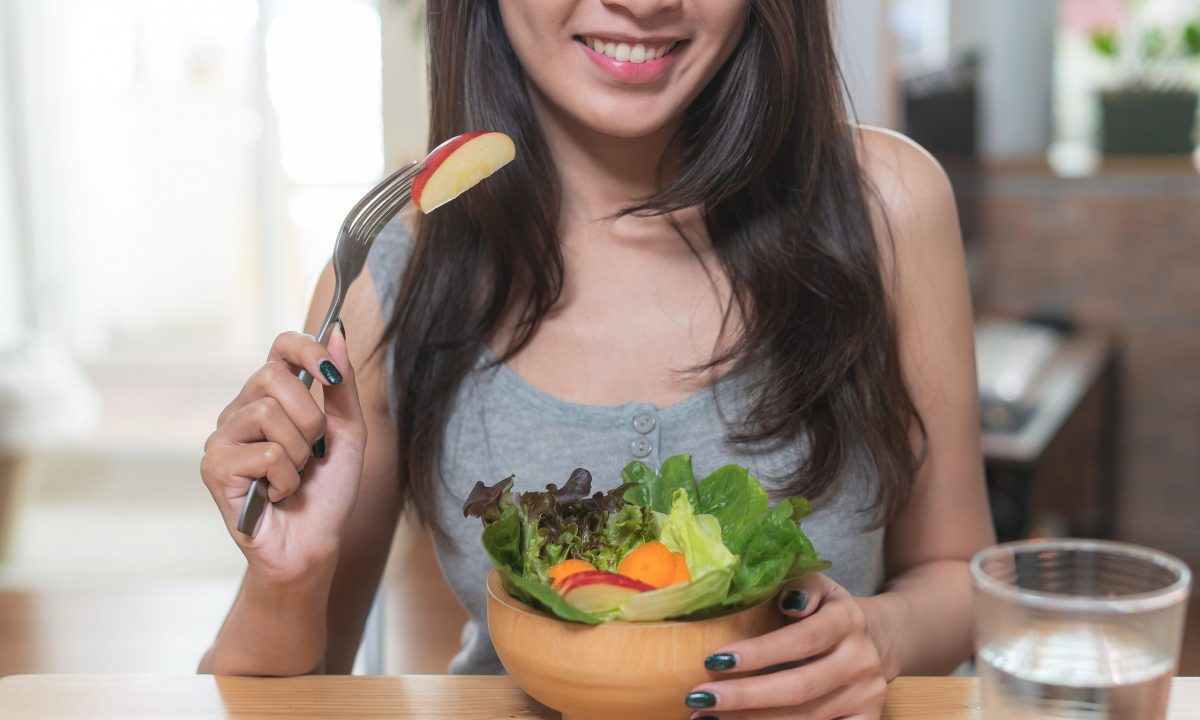 Διατροφολόγος αποκαλύπτει: 6 τρόποι για να προσθέσεις τις φυτικές ίνες στη διατροφή σου