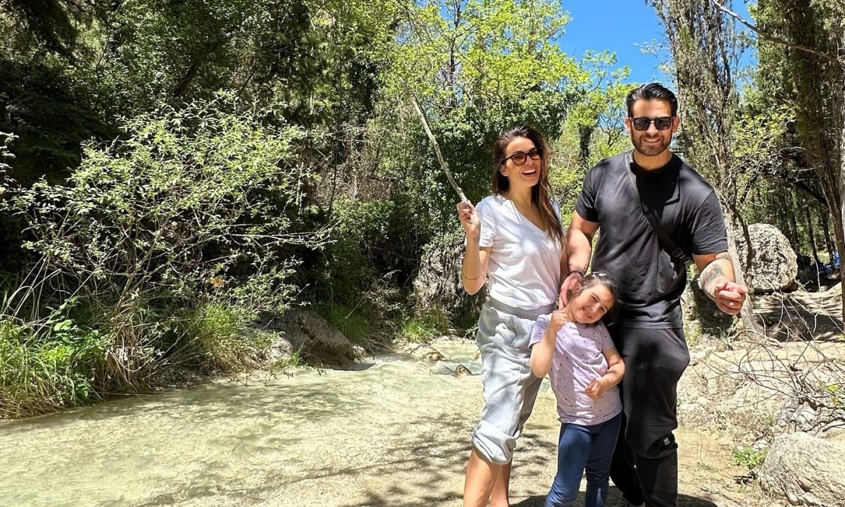 Ελένη Χατζίδου-Ετεοκλής Παύλου:Ταξίδι στην Αλεξανδρούπολη στο σπίτι του παππού και της γιαγιάς