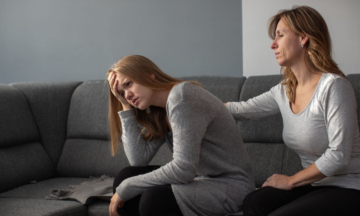 Οδηγός για μαμάδες: 4 τρόποι να στηρίξεις το παιδί σου την περίοδο των εξετάσεων