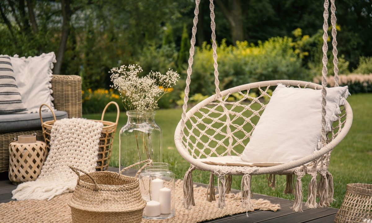 Κρεμαστές καρέκλες: Το απόλυτο must-have που δεν πρέπει να λείπει από τον κήπο σου