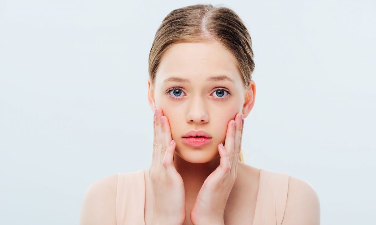 Caveman Skincare Method: Τι λένε οι  ειδικοί για το νέο TikTok trend μεταξύ των εφήβων