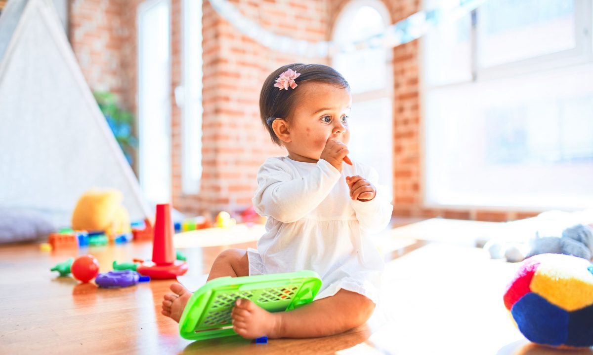Γονείς λάβετε τα μέτρα σας: Όλο και περισσότερα παιδιά καταπίνουν μικρά μαγνητάκια - Τι να κάνετε
