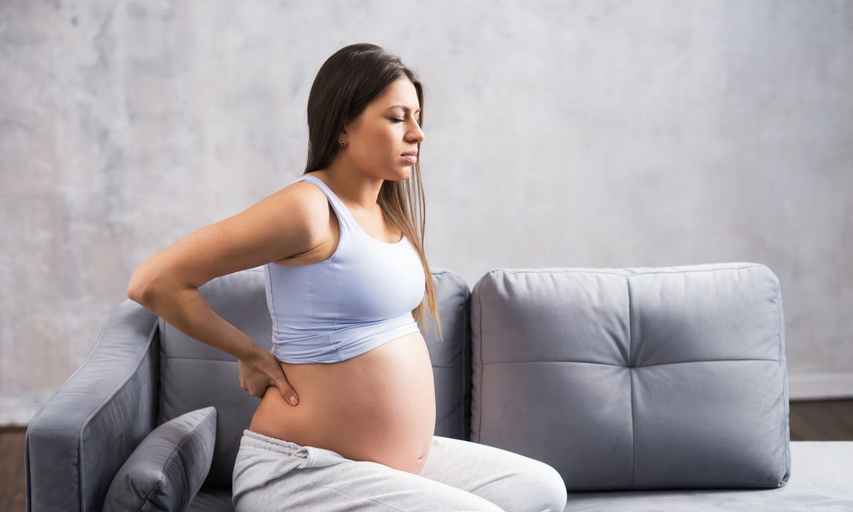 Γιατί η δεξιά πλευρά της μέσης πονάει στην εγκυμοσύνη; Τι πρέπει να ξέρεις