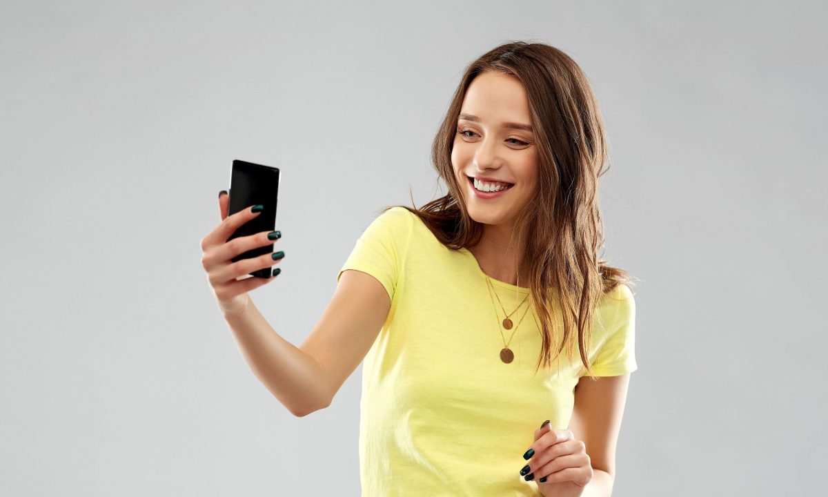 «Είμαι όμορφη;»: Παιδιά και ενήλικες ρωτούν το ChatGPT για την εξωτερική τους εμφάνιση