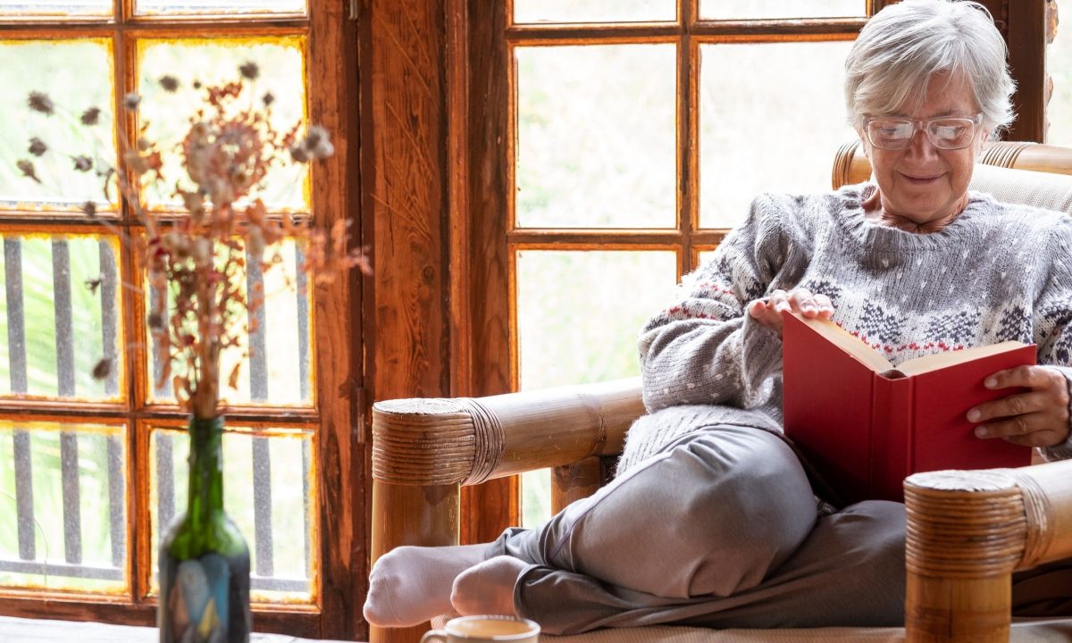 10 αντικείμενα στο σαλόνι της γιαγιάς που ίσως έχουν μεγάλη αξία