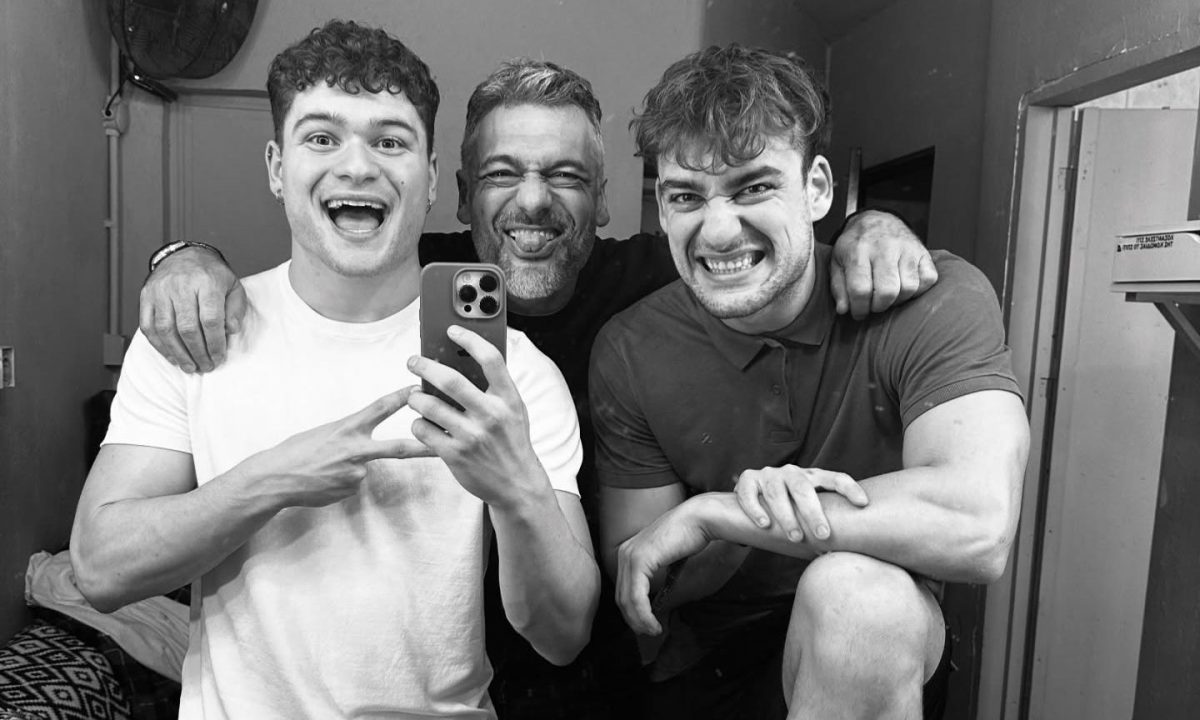 Μπαμπάς Στέλιος, Μιχαήλ και Άρης – Οι «φύλακες» της μικρής Κόμησσας στο πιο επικό βίντεο