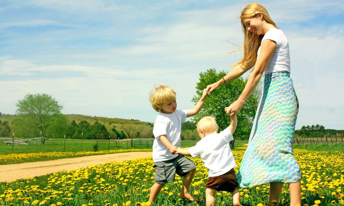 10 πράγματα που αλλάζουν όταν μεγαλώνεις δεύτερο ( ή τρίτο) παιδί
