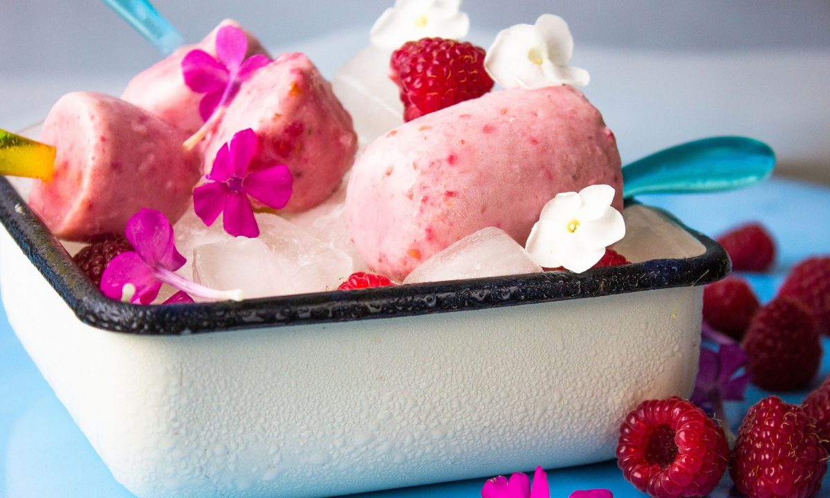 Καλοκαιρινή απόλαυση με 3 υλικά: Παγωτάκι-έκπληξη για τα παιδιά (και όχι μόνο!)