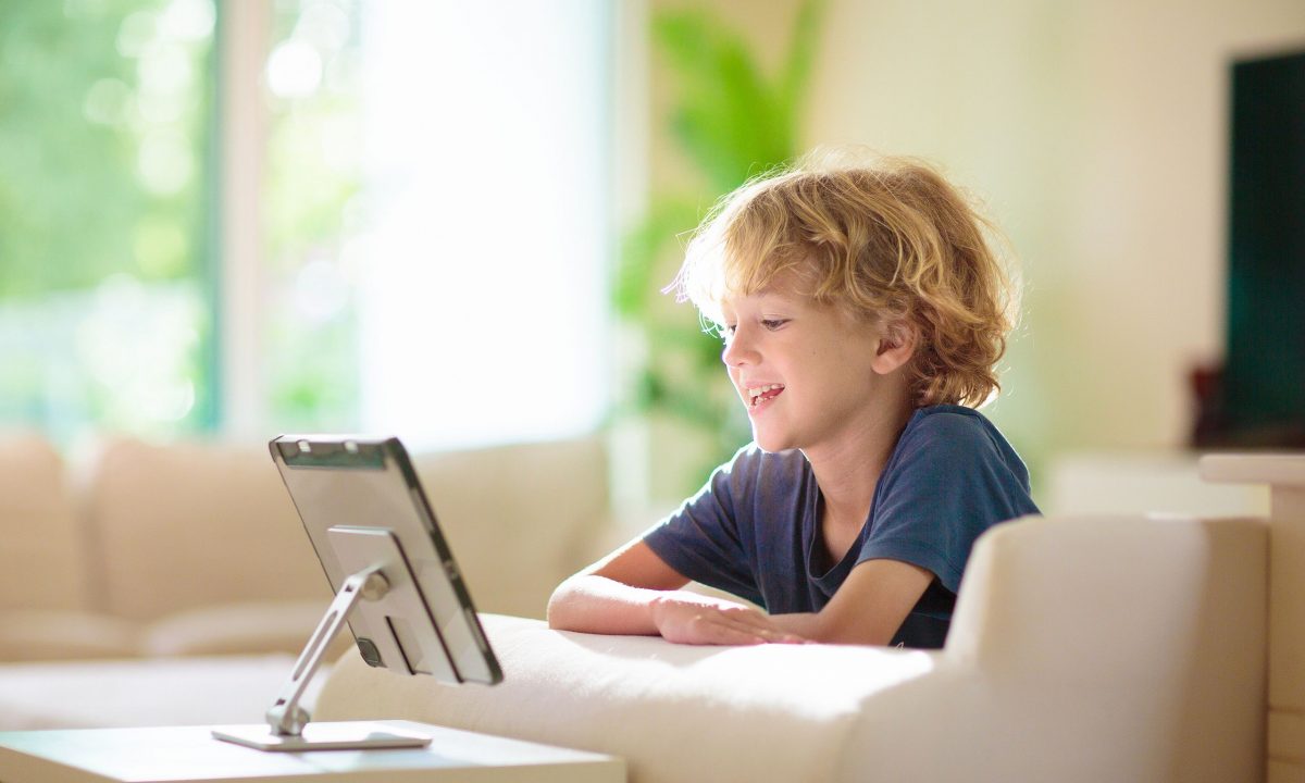 YouTube Kids: Είναι πραγματικά ασφαλές για το παιδί σου; Τι πρέπει να ξέρουν οι γονείς