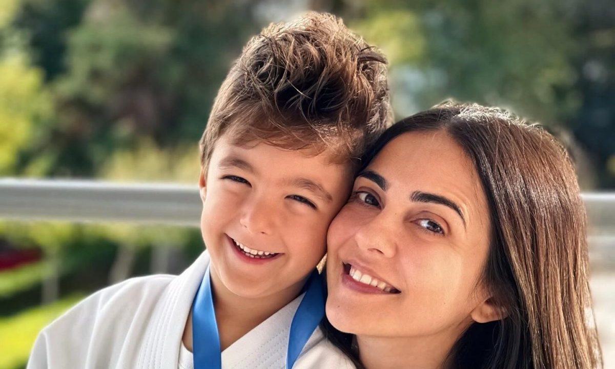 Αγγελική Δαλιάνη: Η σχολική γιορτή του γιου της και το τραγούδι που την συγκίνησε