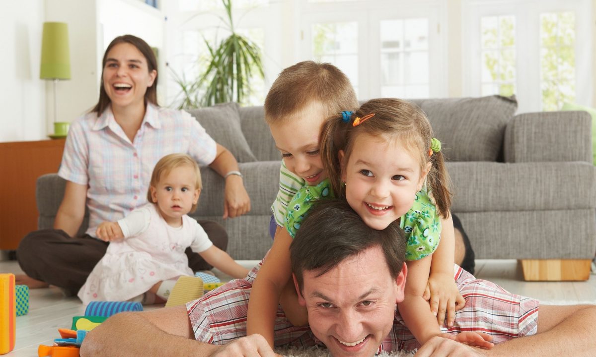 Τα πιο απολαυστικά ψέματα που λένε οι γονείς στα παιδιά και δεν το μετανιώνουν ποτέ