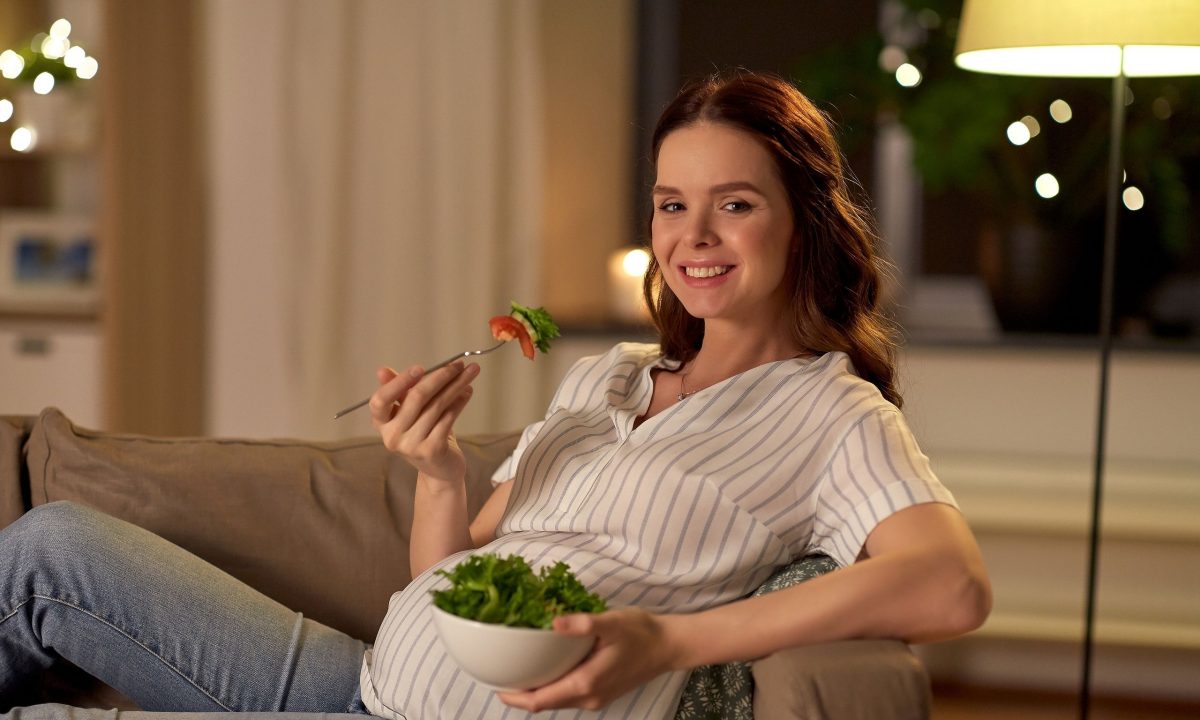 Εγκυμοσύνη: Η υγιεινή διατροφή συνδέεται με μικρότερα ποσοστά αυτισμού στο παιδί