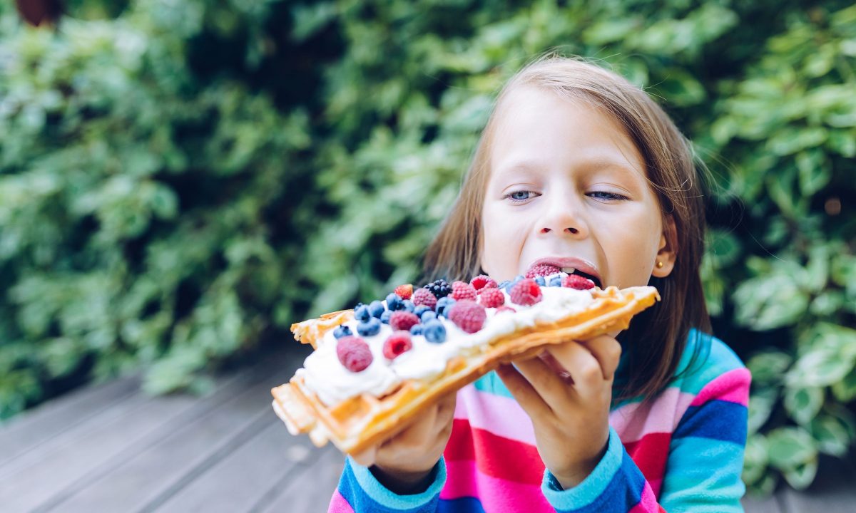 Brilliant Breakfast Waffles: Η συνταγή του Jamie Oliver για νόστιμες βάφλες