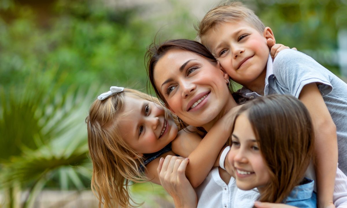 Έρευνα - έκπληξη: Οι μαμάδες με τρία παιδιά είναι οι πιο στρεσαρισμένες απ' όλες