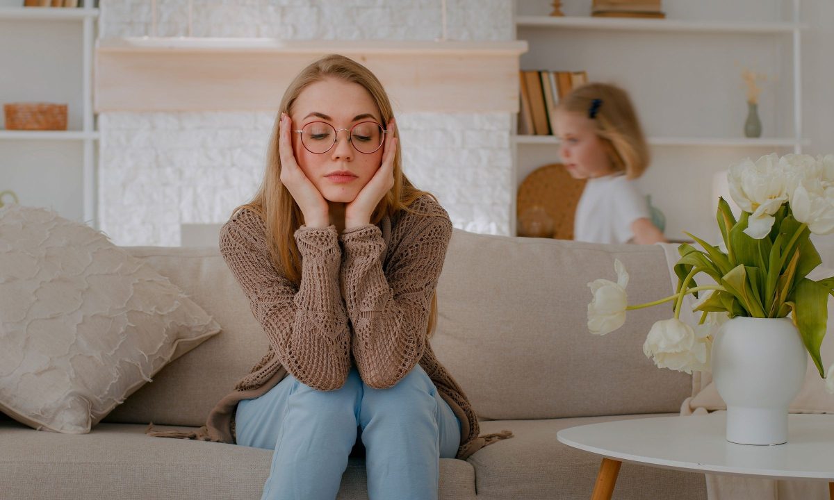 Burnout: Πώς μπορούν οι μαμάδες να φροντίσουν τον εαυτό τους;