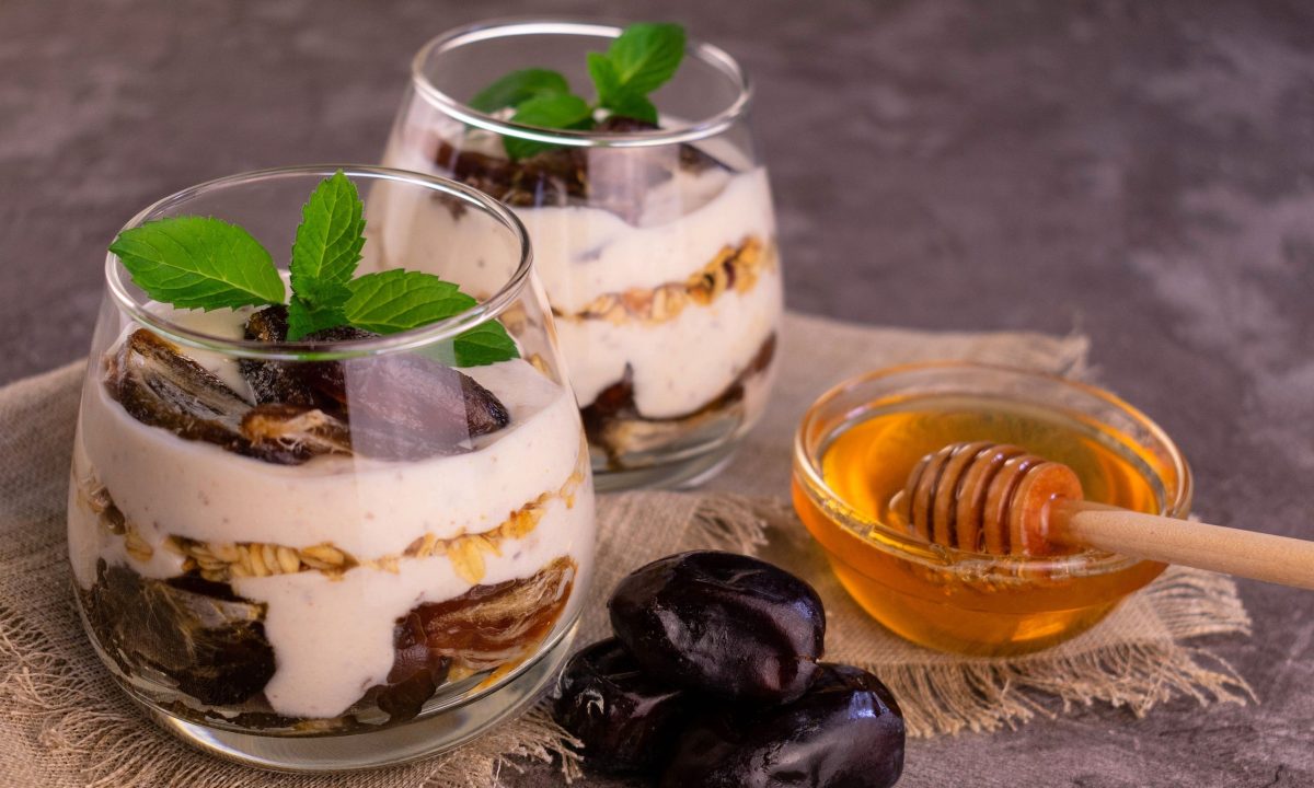 Χουρμάδες και μέλι: Είναι πραγματικά πιο υγιεινά από τη ζάχαρη;