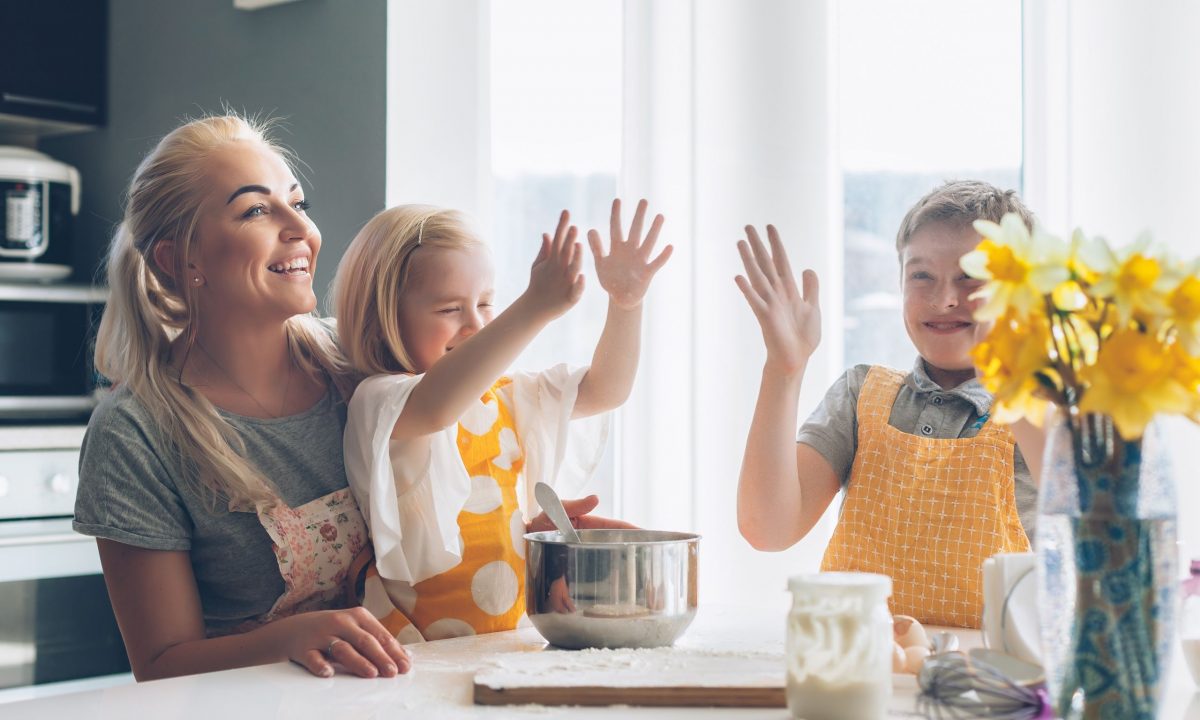 6 καλοκαιρινά σνακ που μπορείτε να φτιάξετε μαζί με τα παιδιά σας στο σπίτι