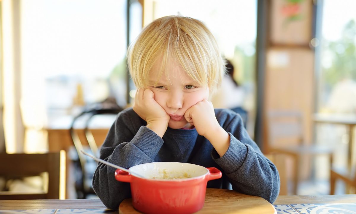 Πότε η επιλεκτική διατροφή γίνεται επικίνδυνη για το παιδί; Παιδοψυχολόγος προειδοποιεί