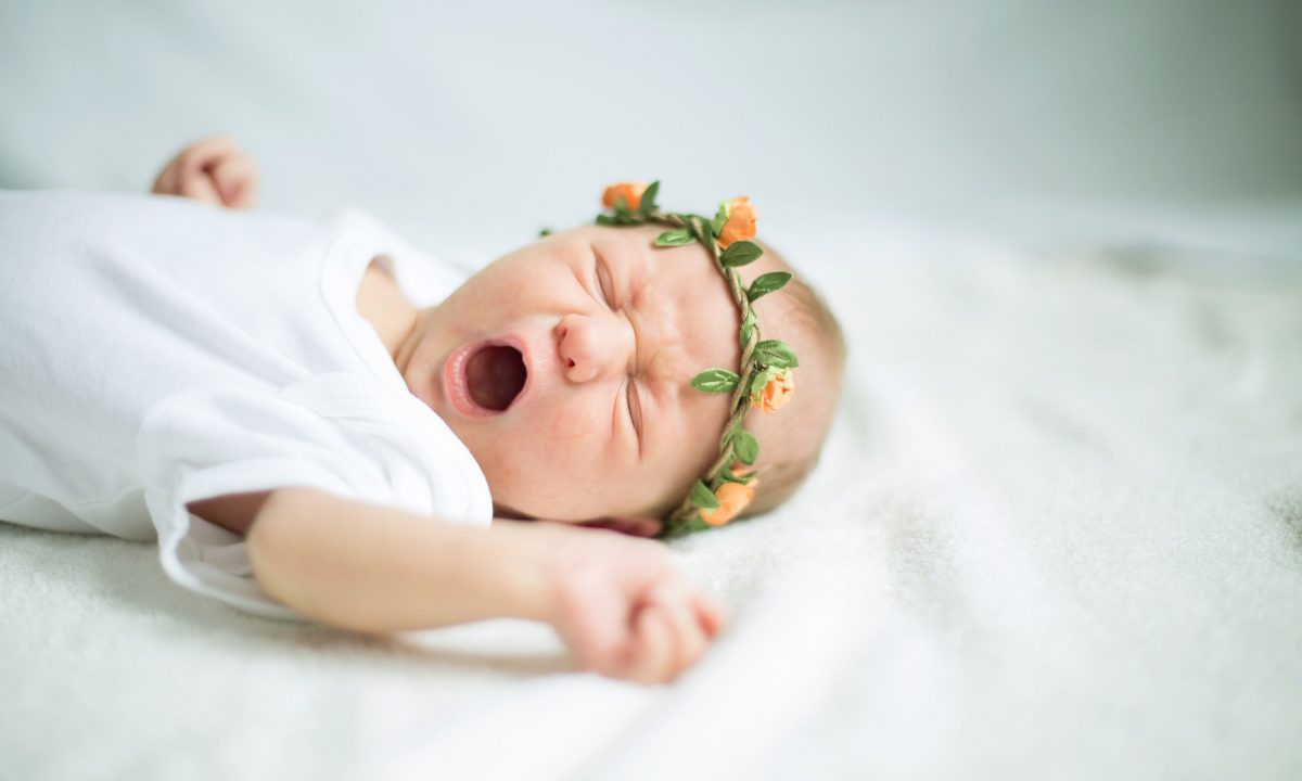 Το μωρό κάνει ήχους στον ύπνο του; Ανασαίνει βαριά; Ροχαλίζει; Δείτε γιατί