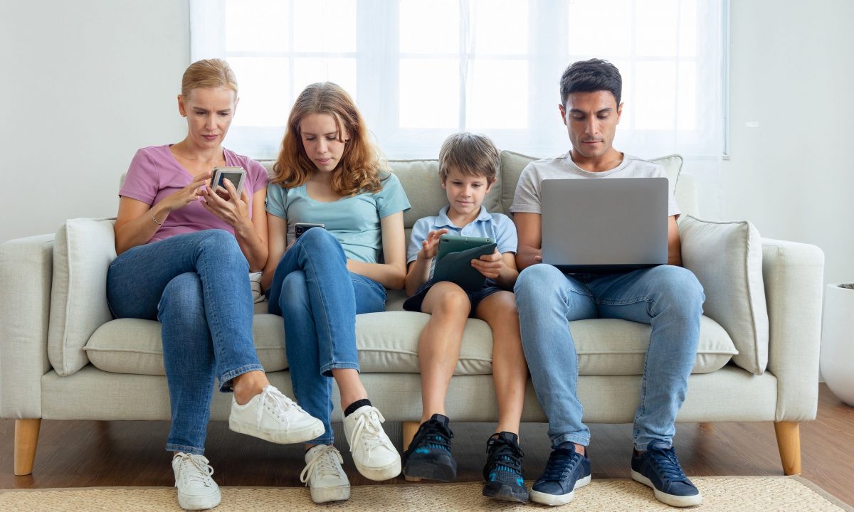 Digital detox: Οικογενειακή υπόθεση
