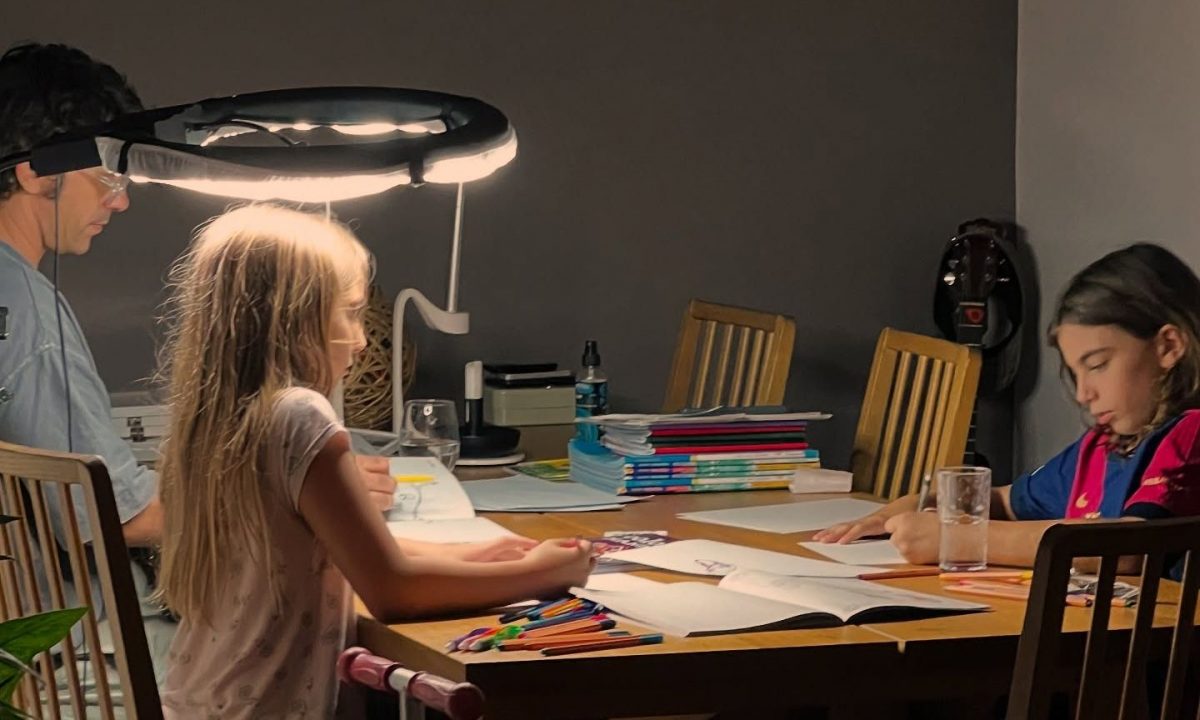 Αφήστε τα παιδιά σας να βαρεθούν... όπως έκανε η Ρούλα Ρέβη