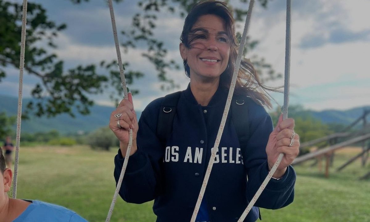 Μαμά και καριέρα: Πώς η Κατερίνα Παπουτσάκη αντιμετωπίζει ισορροπία και ενοχές