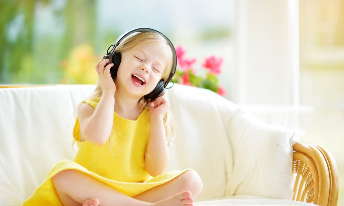 Καύσωνας : 15 δραστηριότητες για να απασχολήσετε τα παιδιά έως 5 ετών μέσα στο σπίτι