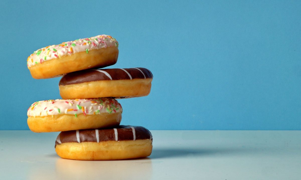 Πανεύκολα donuts μήλου με σοκολάτα - Xωρίς ζύμη, τηγάνισμα ή έξτρα ζάχαρη