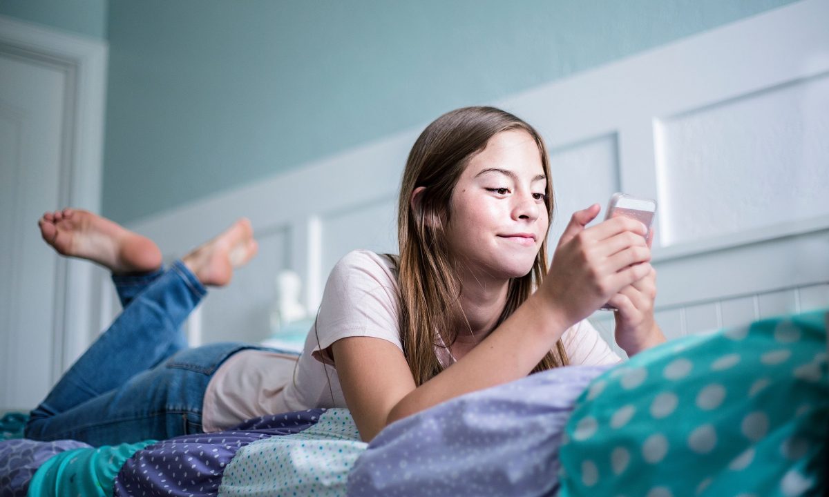 Social media detox: Οι έφηβοι βάζουν όρια στο κινητό για λόγους ψυχικής υγείας, σύμφωνα με έρευνα