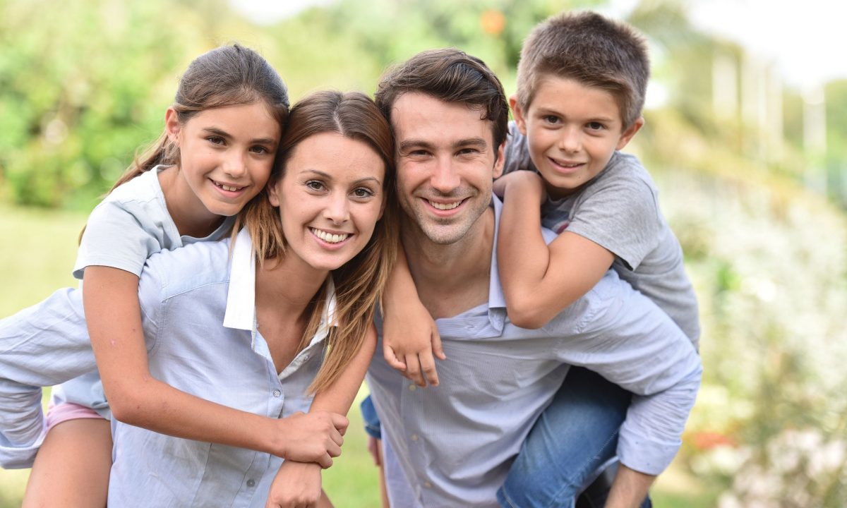 8 σημάδια που δείχνουν ότι σας θαυμάζουν τα παιδιά σας ακόμα κι αν δεν το παραδέχονται