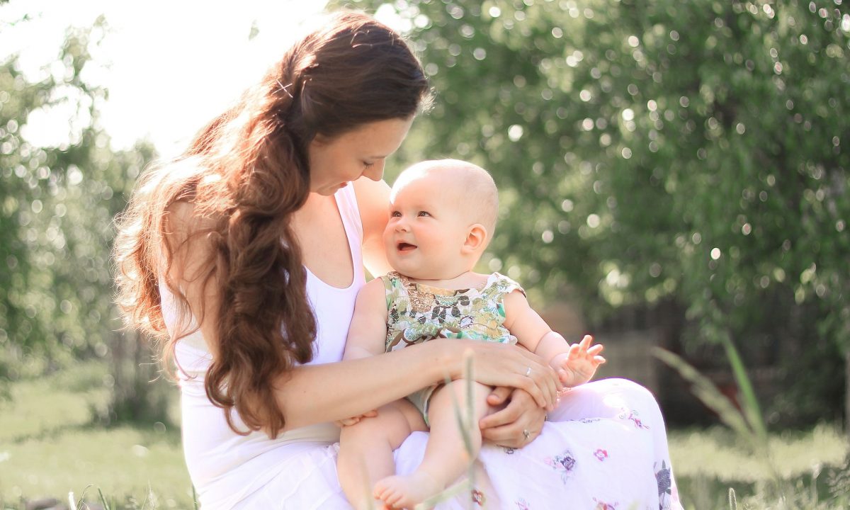 4 σημάδια που μαρτυρούν ότι το παιδί θα μιλήσει σύντομα