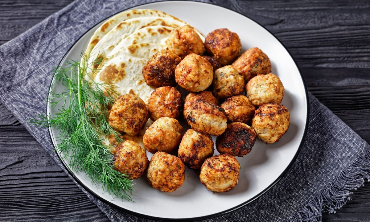 Η συνταγή για να φτιάξετε και εσείς τα κεφτεδάκια της γιαγιάς Άννας