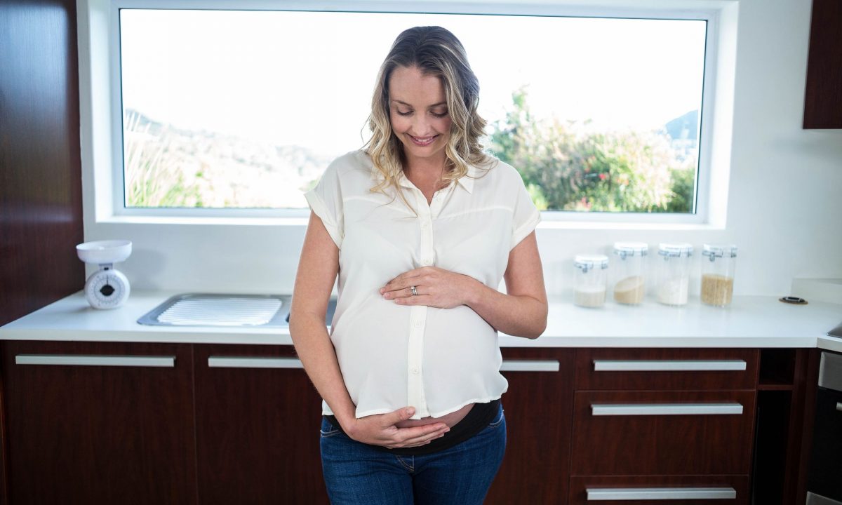 Τι νιώθει το έμβρυο όταν χαϊδεύω την κοιλιά;