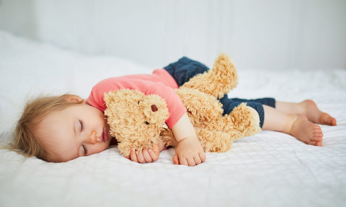 Πόσες ώρες πρέπει να κοιμούνται τα παιδιά 2 ετών;