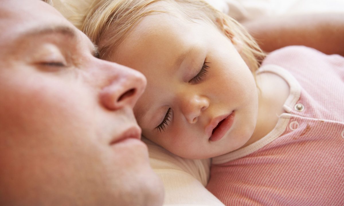 Πόσες ώρες ΠΡΕΠΕΙ να κοιμάται το 24ωρο ένα παιδί 2 ετών (πίνακας ύπνου ανά ηλικία παιδιού)