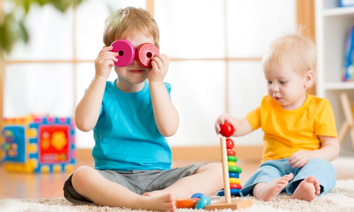 Τι να πάρει μαζί στον βρεφονηπιακό σταθμό; Η must-have λίστα για γονείς